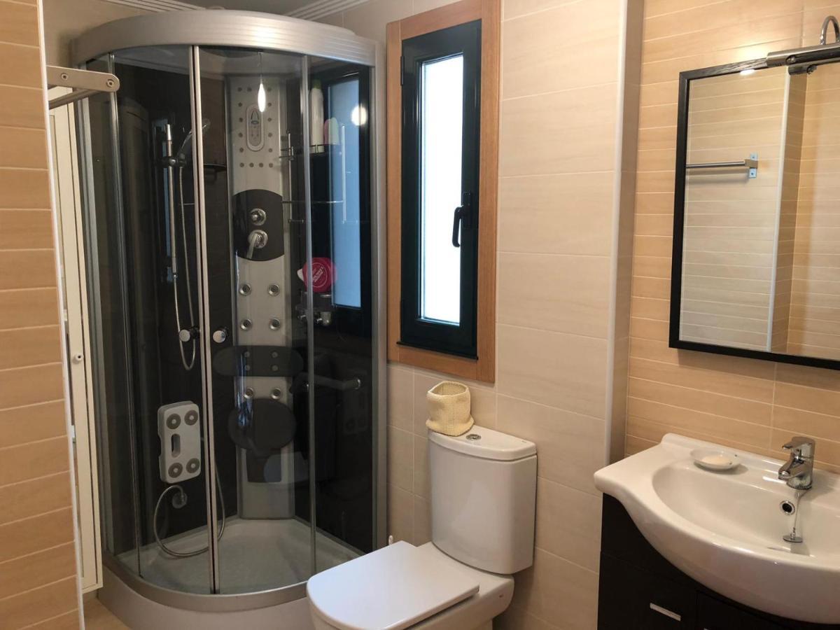 Apartamento Para 6 Personas Con Piscina Y Paddle Foz Kültér fotó